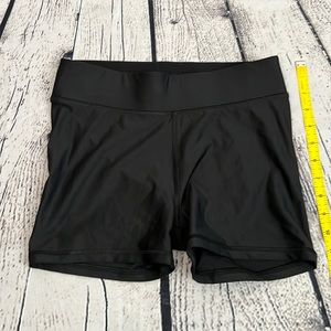 Compression shorts